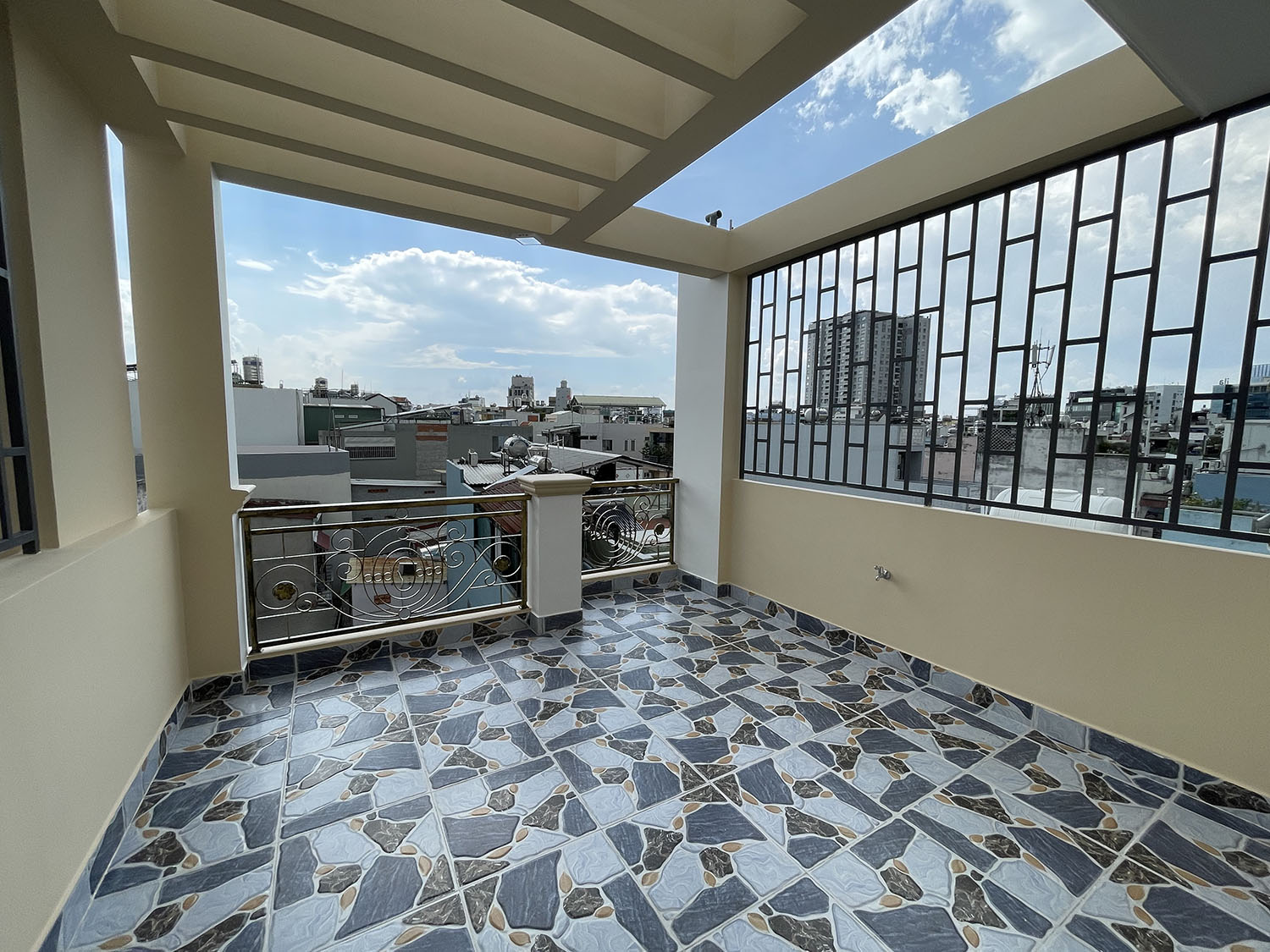 Tuyệt phẩm 3 lầu (4x15) 6 phòng t.kế Singapore, mới xây dựng, hẻm đẹp Phan Đình Phùng - gần PXLong